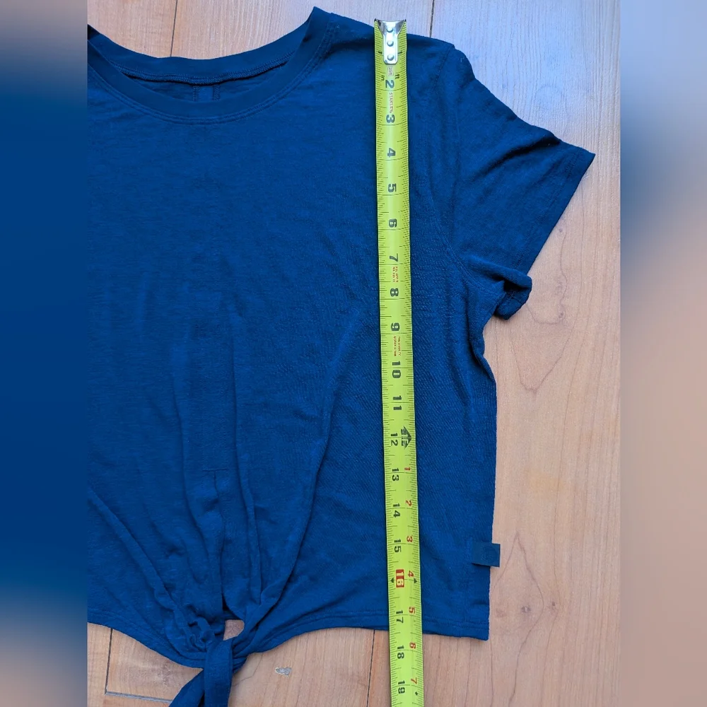 Lululemon Tie-Waist Breathable Short-Sleeve Shirt - Picture 10 of 11